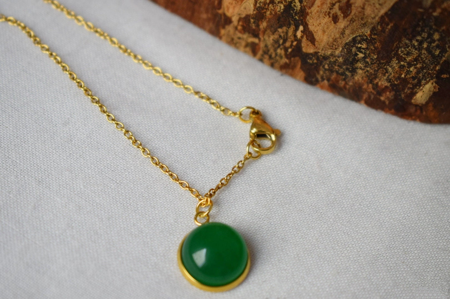 Minimalistische Edelsteinkette Gold für Damen, grüne Jade, Aventurin, grüner Achat, weiße Jade, 6mm Anhängerkette, Lagenkette, Geschenk