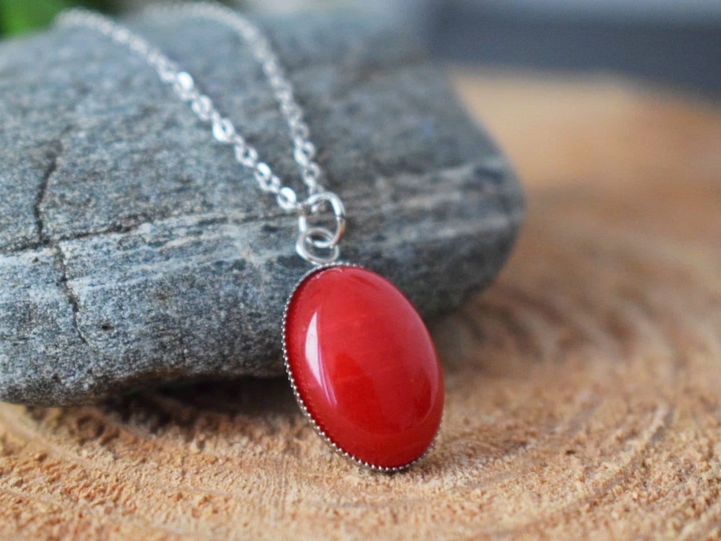 Halskette Rote Jade für Frauen, Lange verstellbare Kette mit Edelsteinanhänger, Stein Statement Halskette, handgefertigter Schmuck, Geschenk für Sie