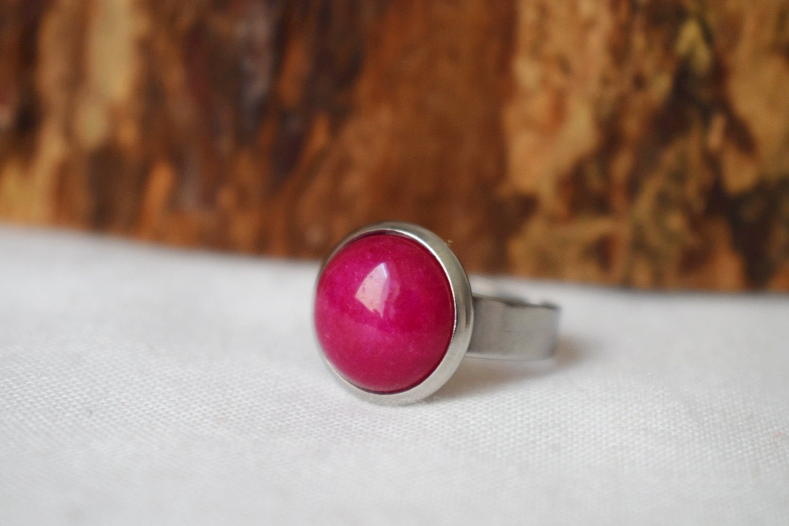 Pink Jade Necklace: Stainless Steel Round Gemstone Pendant, Lightweight Jewelry