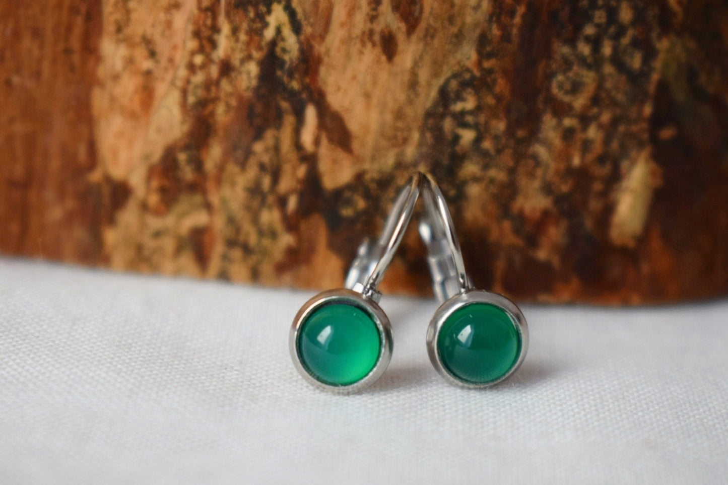 Grüne Achat-Ohrringe aus Edelstahl mit Klapphebel, 6 mm runder Edelstein, handgefertigt, Unisex-Schmuck, bestes Weihnachtsgeschenk