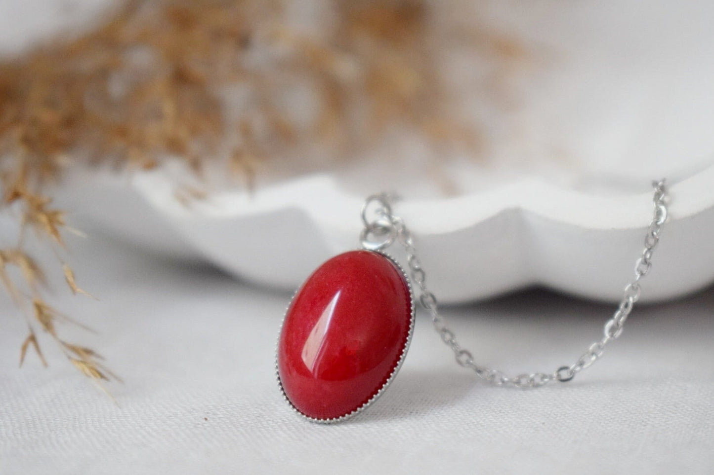Halskette Rote Jade für Frauen, Lange verstellbare Kette mit Edelsteinanhänger, Stein Statement Halskette, handgefertigter Schmuck, Geschenk für Sie
