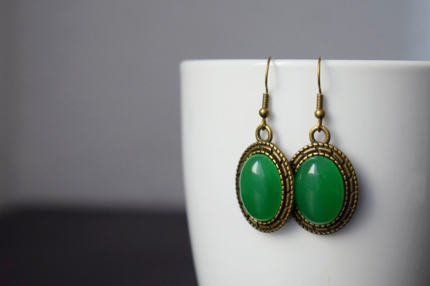 Vintage Bronze Green Jade Pendant Necklace, Oval Gemstone, Boho Jewelry