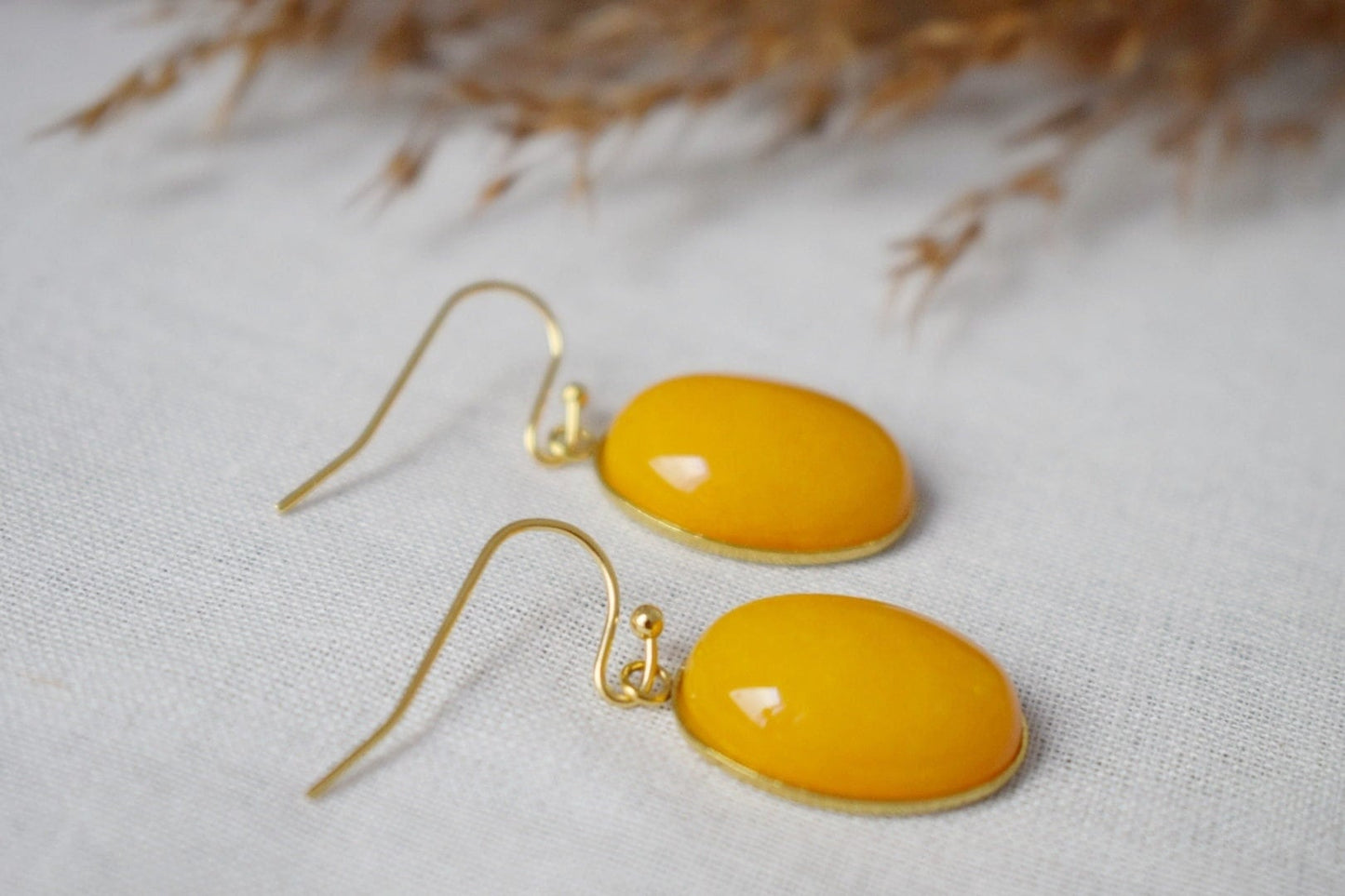 Gelbe Jade Ohrringe Gold, Ovale Edelstein Hängeohrringe, Gelber Anhänger, Baumelnde Tropfen Stein Ohrringe für Frauen, Jade Schmuck, Geschenk für Sie