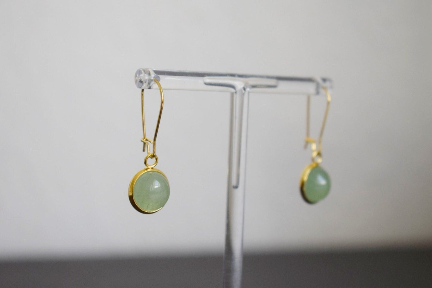 Grüne Aventurin Ohrringe, Edelstein Anhänger Ohrringe, Creolen mit Stein, Hängende Ohrringe, Aventurin Gold Schmuck, Geschenk sie