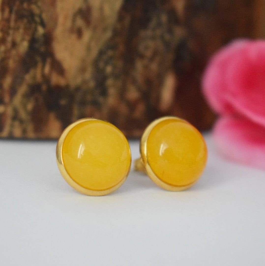 Gelbe Jade Ohrstecker, Jade Gold Ohrringe, Edelstahl, 12mm, Jade Schmuck, Geburtsstein, Heilstein, handgefertigter Schmuck Geschenk für Sie