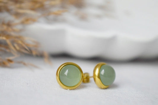 Kleine Aventurin Ohrstecker, 8mm Massive Gold Ohrstecker, Grüne Edelstein Ohrringe, Basic Ohrringe, August Geburtsstein Geschenk, Minimalistischer Schmuck