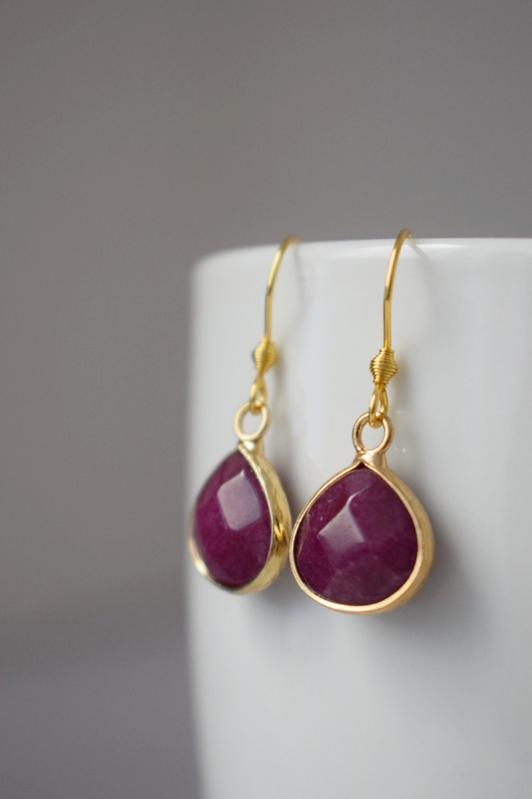 Red Jade Earrings Gold, Teardrop Wine Red Faceted Pendant, Gemstone Hanging Earrings, Dangle Drop Earrings Women, Jade Jewelry, Gift For Her