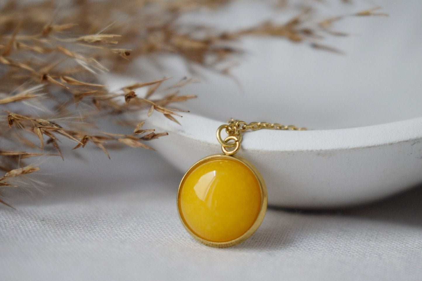 Gelbe Jade Halskette Gold für Frauen, Edelstein Halskette, Runde Anhänger Halskette, Gelbe Stein Gold Halskette, Jade Gold Schmuck, Geschenk für Sie