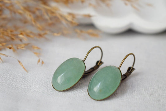 Grüne Aventurin Vintage Ohrringe, Edelstein Ohrringe mit Hebelverschluss, Grüner Stein, Baumeln, Hängend, Oval, Antik Bronze, Aventurin Schmuck