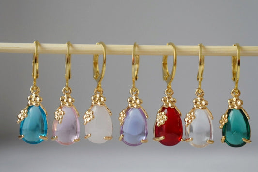 Tropfenförmige Goldohrringe, zarte Wassertropfen-Ohrringe, eleganter Anhänger, minimalistische Hängeohrringe, Brautschmuck aus Gold, Geschenk für Sie