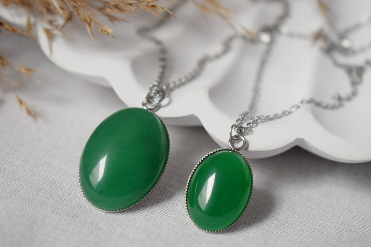 Grüne Jade Anhänger Halskette Silber für Frauen, Oval, Grüne Halskette, Grüne Edelstein Halskette, Jade Anhänger, handgefertigtes Schmuckgeschenk für Sie