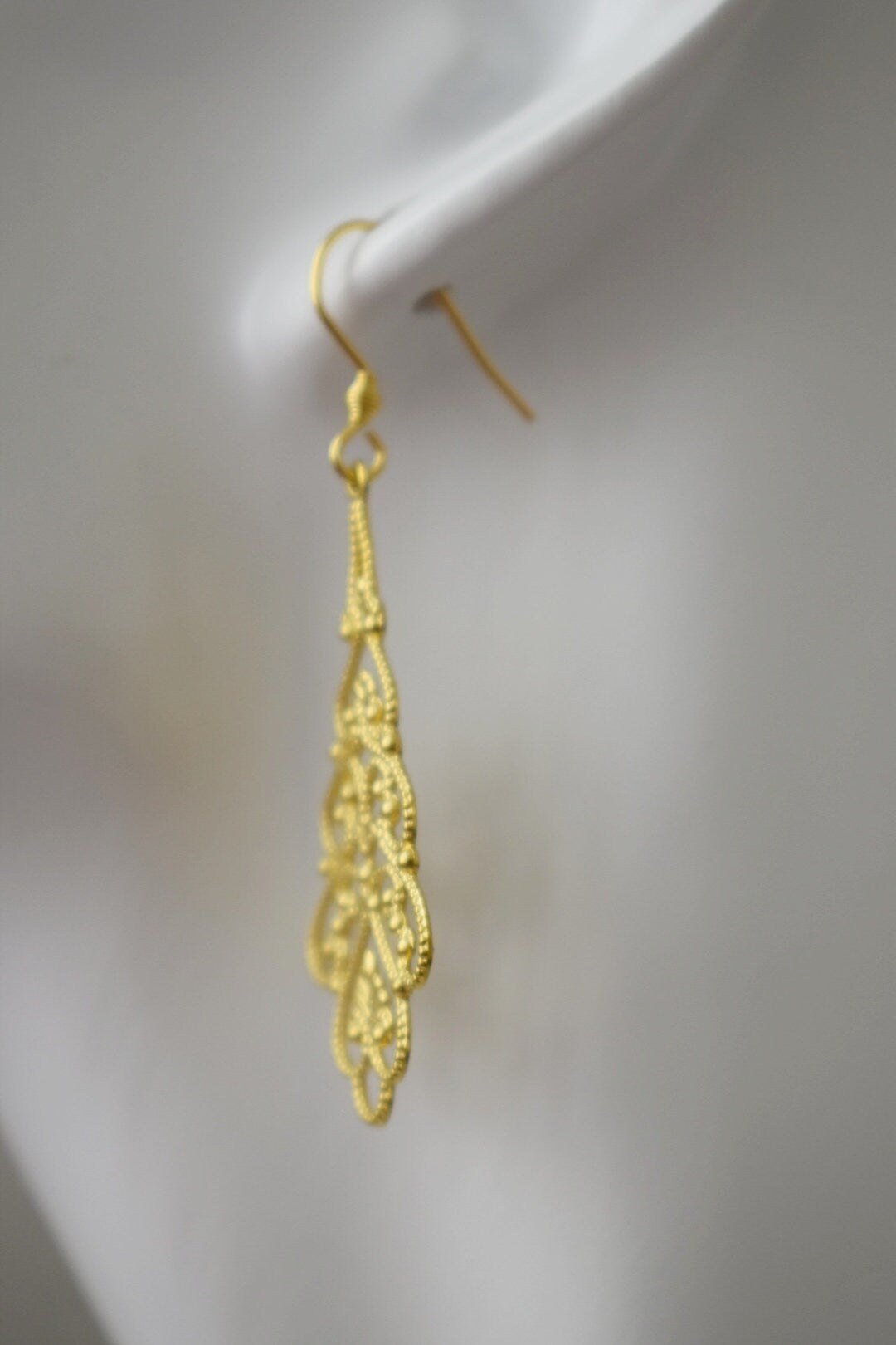 Ornament Ohrringe gold, Lange filigrane &amp; florale Ohrringe, Vintage, Boho, Edelstahl, Tropfen Ohrringe, Unikat, handgefertigtes Schmuckgeschenk