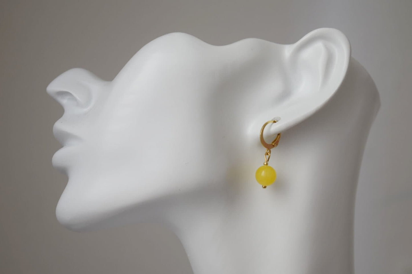 Kleine Edelstein-Ohrringe, Aventurin, Rosenquarz, Selenit, Gelbe Jade, Kugelohrringe, minimalistischer handgefertigter Schmuck, Geschenk für Sie