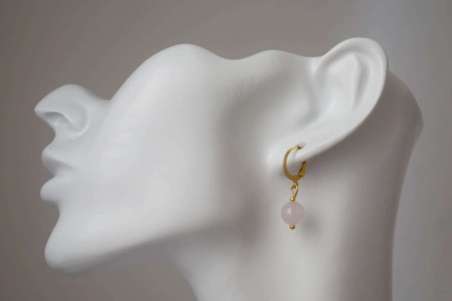 Kleine Edelstein-Ohrringe, Aventurin, Rosenquarz, Selenit, Gelbe Jade, Kugelohrringe, minimalistischer handgefertigter Schmuck, Geschenk für Sie