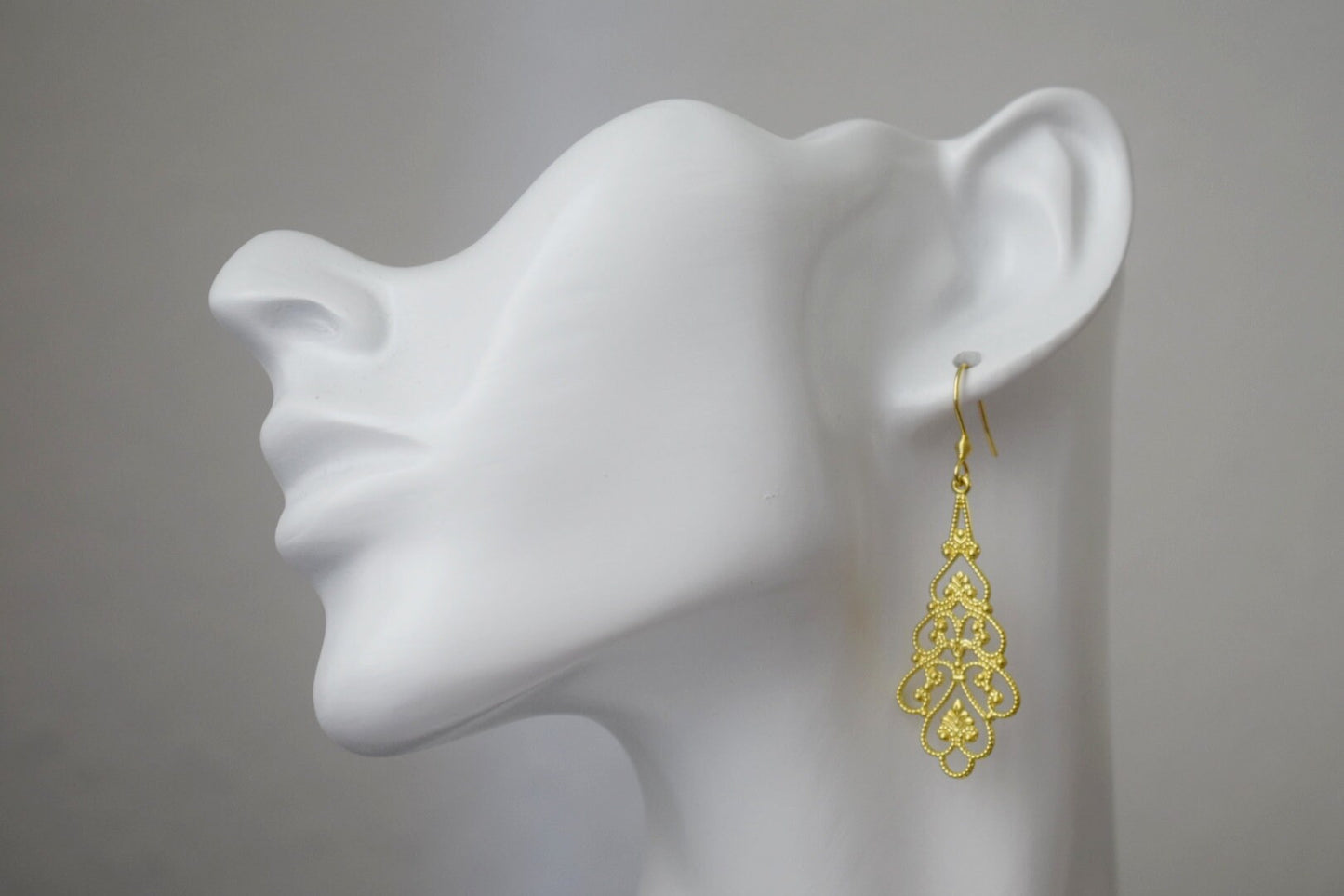 Ornament Ohrringe gold, Lange filigrane &amp; florale Ohrringe, Vintage, Boho, Edelstahl, Tropfen Ohrringe, Unikat, handgefertigtes Schmuckgeschenk