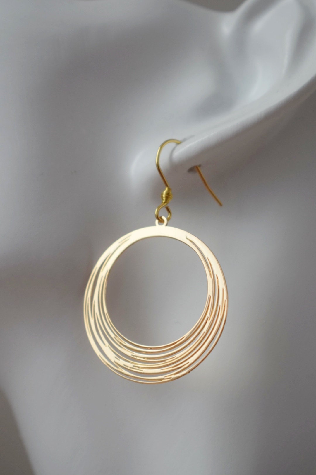 Filigree Circle Earrings: 18k Gold Plated Stainless Steel Hooks Jewelry