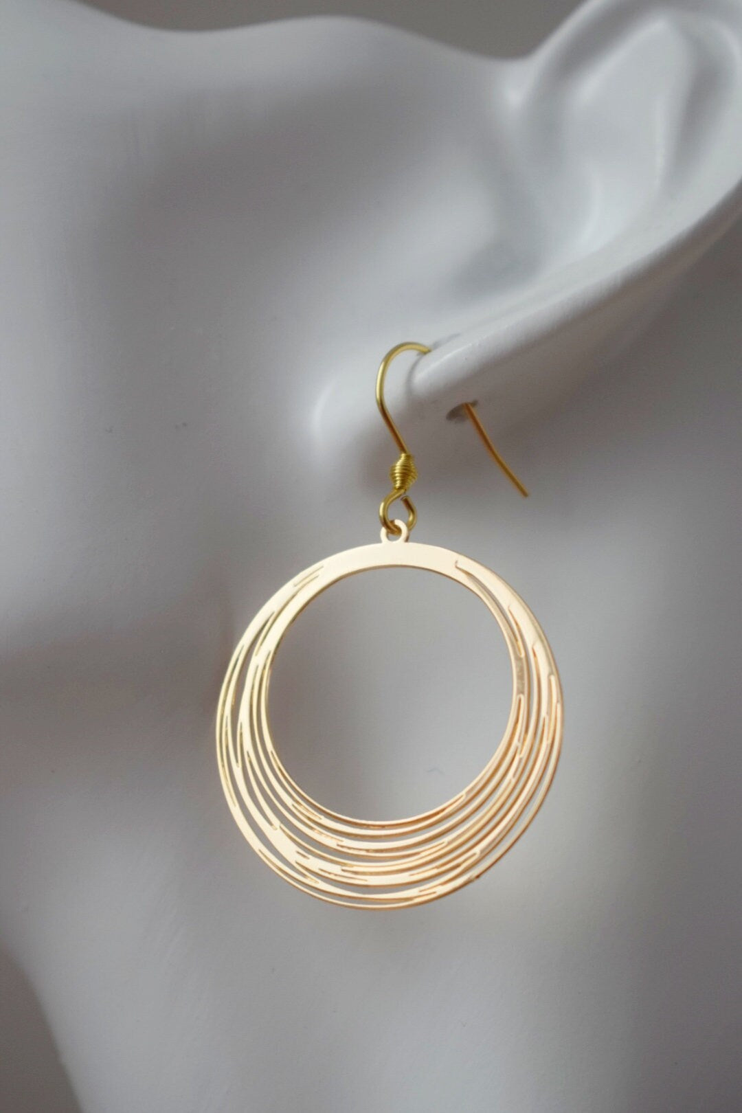 Filigree Circle Earrings: 18k Gold Plated Stainless Steel Hooks Jewelry