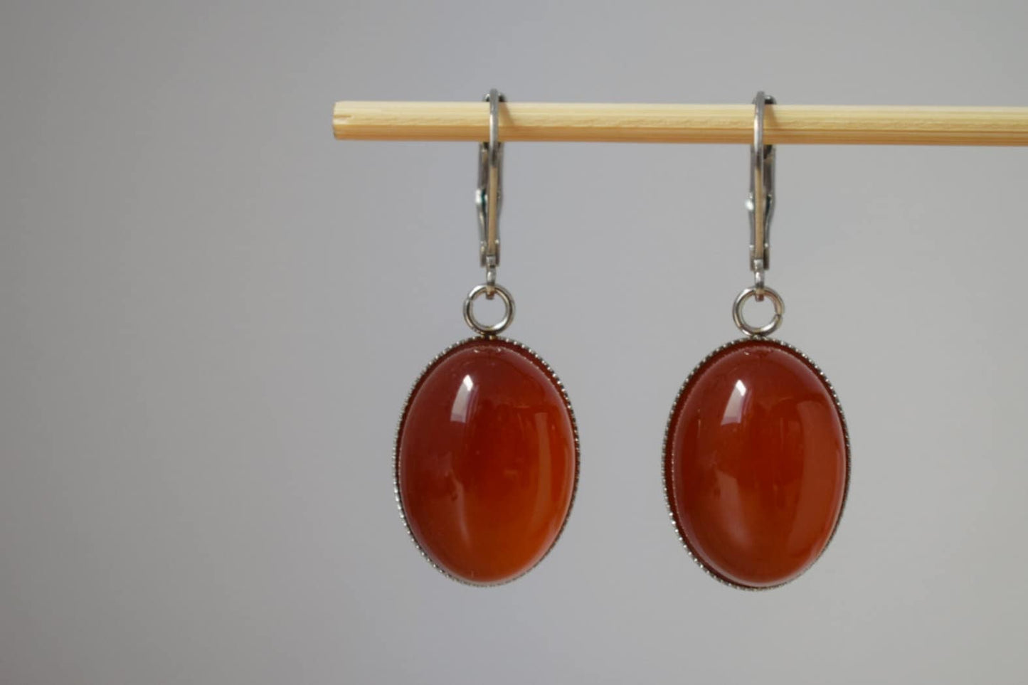 Rote Achat-Ohrringe, Ovale Edelstein-Ohrhänger, Rote Hängeohrringe, Edelstahl, Achatschmuck, Weihnachtsgeschenk für Frauen