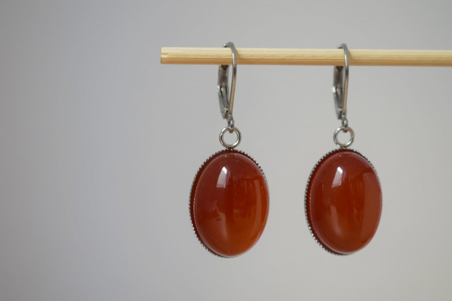 Rote Achat-Ohrringe, Ovale Edelstein-Ohrhänger, Rote Hängeohrringe, Edelstahl, Achatschmuck, Weihnachtsgeschenk für Frauen