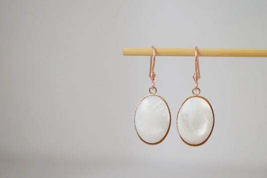 Süßwasserperlen Ohrringe, Roségold Ohrringe, Ovaler Muschel Anhänger, Brautjungfern, Hochzeit Roségold Schmuck, Handgemachtes Geschenk für Sie