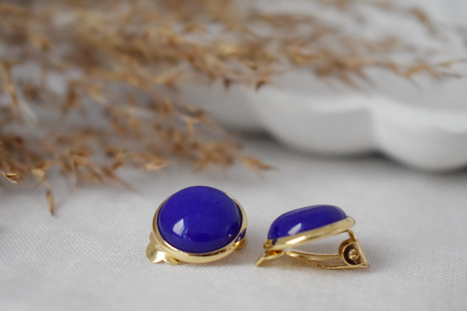 Blue jade clip on earrings, Gemstone round ear clips, Non pierced earrings, Unisex jewelry