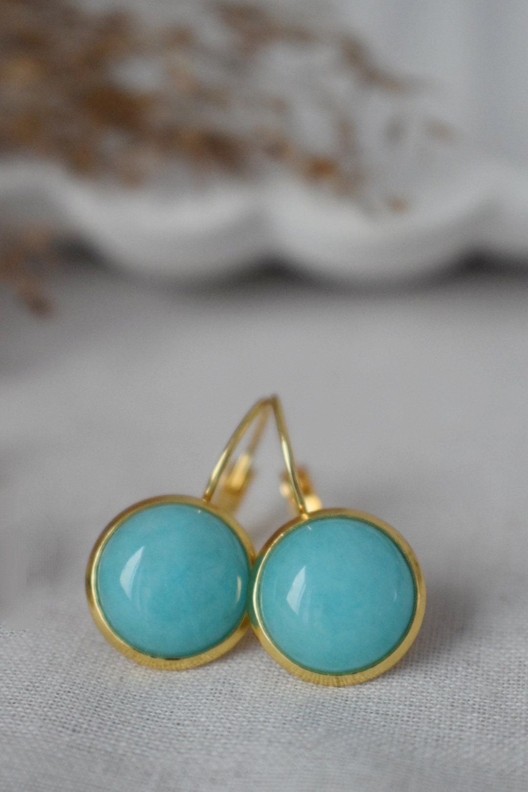 Türkis Jade Ohrringe, 12mm Edelstein Ohrringe, Hängende Ohrringe, Türkis Gold, Lever Back Ohrringe, Jade Schmuck, Geschenk für Sie