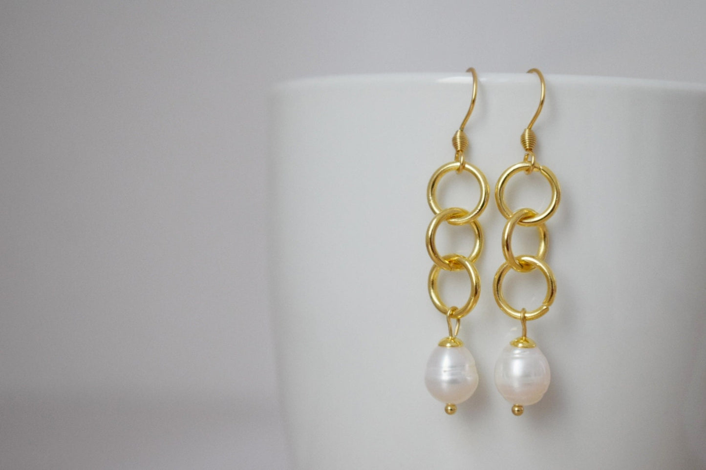 Süßwasserperlen Ohrringe, Boho Ohrringe, Lange moderne Ohrhänger, 24k vergoldeter Edelstahlschmuck, Bestes Geschenk für Sie