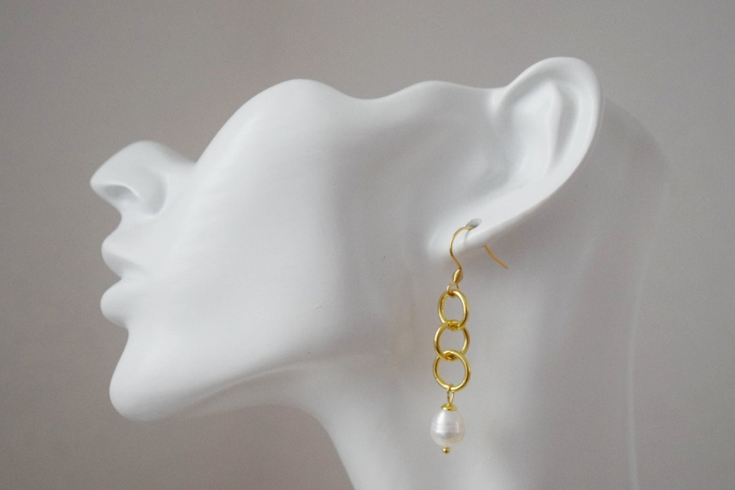 Süßwasserperlen Ohrringe, Boho Ohrringe, Lange moderne Ohrhänger, 24k vergoldeter Edelstahlschmuck, Bestes Geschenk für Sie
