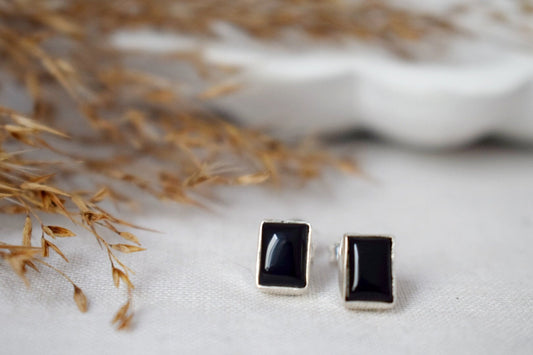 Kleine schwarze Achat Ohrstecker aus Sterling Silber, Rechteckige Edelstein Ohrringe, Geburtsstein 925 Silber Schmuck, Bestes Weihnachtsgeschenk