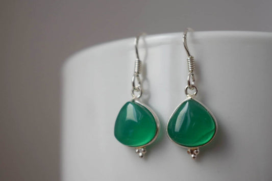 Grüne Onyx Ohrringe aus 925 Sterling Silber, Tropfen Edelstein Ohrringe, Naturstein, Einzigartiger Silberschmuck, Bestes Geschenk für Sie