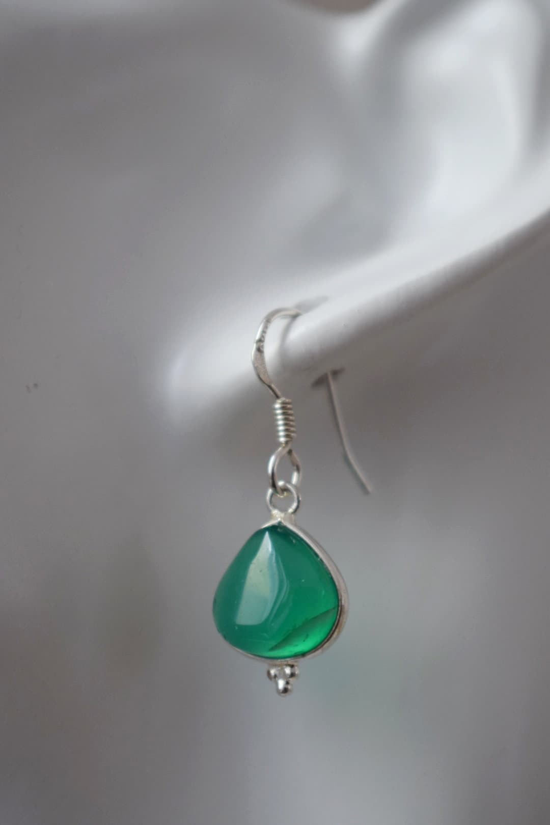 Grüne Onyx Ohrringe aus 925 Sterling Silber, Tropfen Edelstein Ohrringe, Naturstein, Einzigartiger Silberschmuck, Bestes Geschenk für Sie
