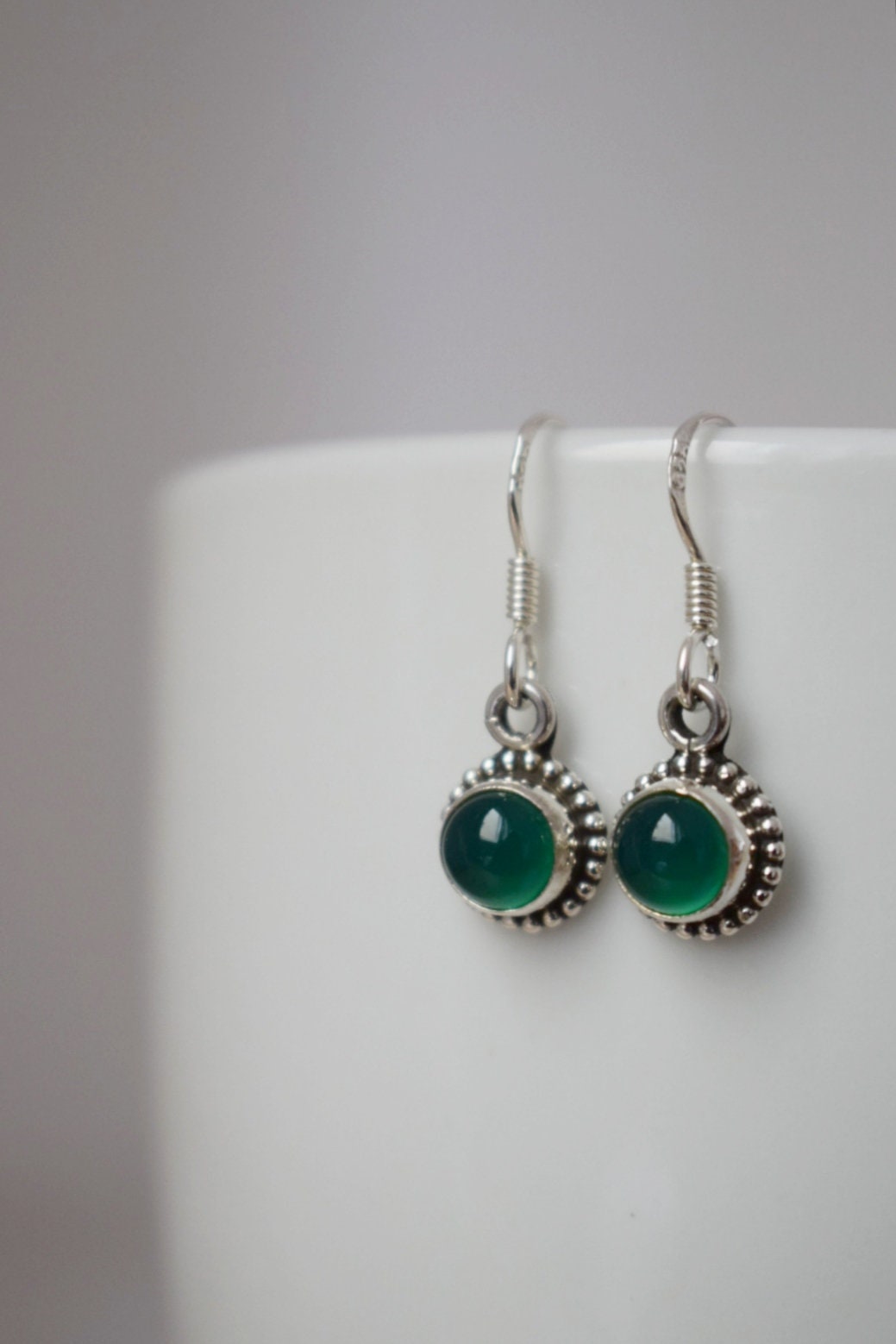 Grüne Onyx Ohrringe, 925 Sterling Silber Schmuck, Runder natürlicher Edelstein, Ornament Boho Ohrringe, Einzigartiges bestes Muttertagsgeschenk für Sie