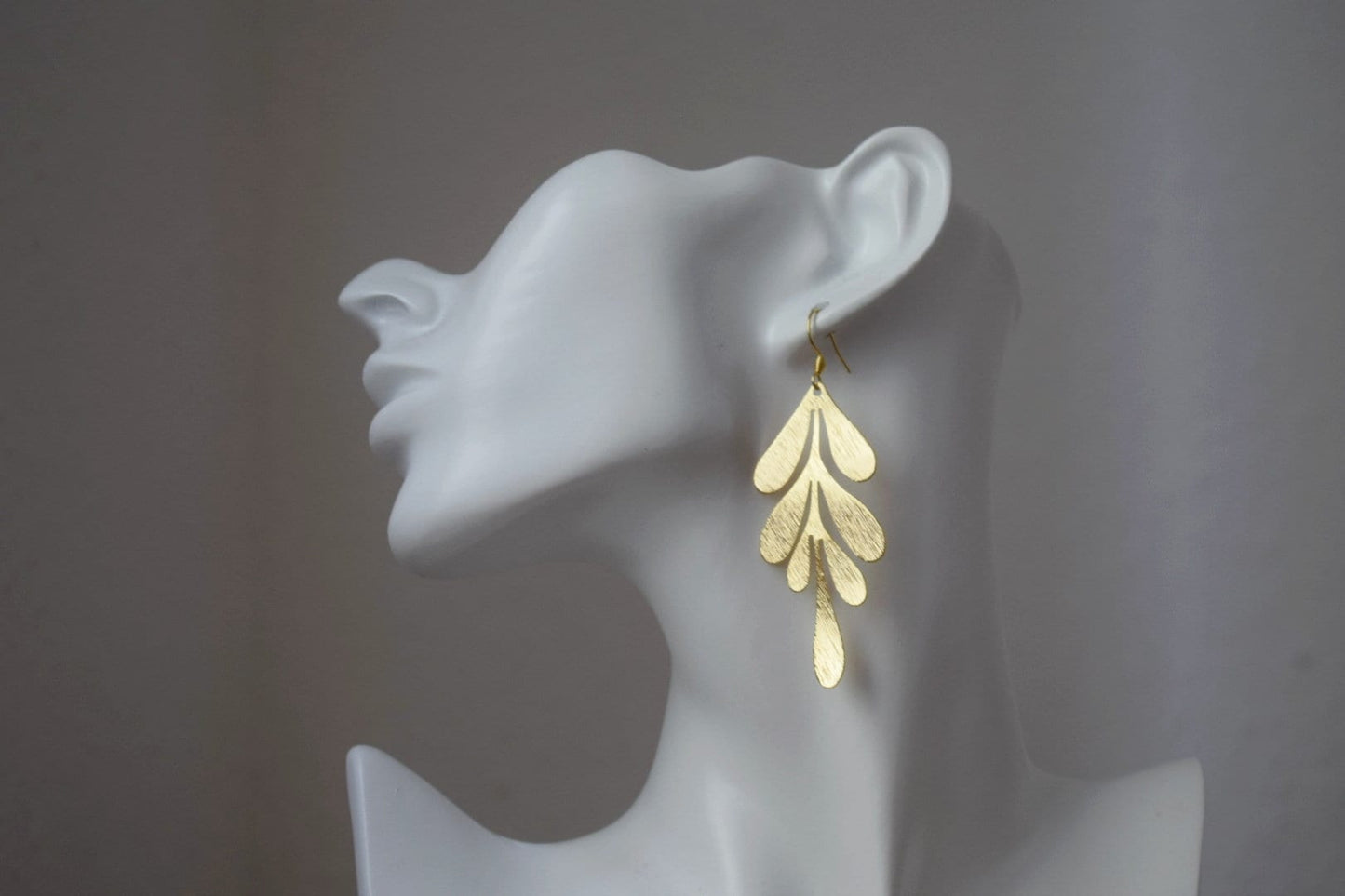 Lange Blattohrringe für Frauen, 18 Karat vergoldet, Blattohrringe, Edelstahlohrringe, Boho-Statement-Ohrringe, Blattgoldschmuck