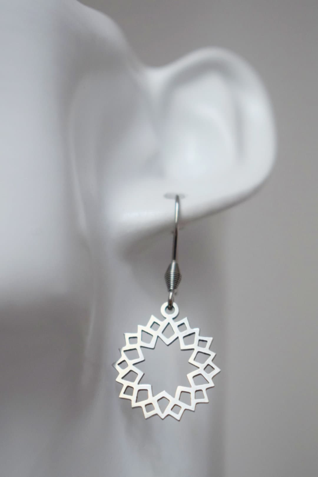 Ornament-Ohrringe für Frauen, Mandala-Ohrringe, Edelstahl-Ohrringe, Boho-Filigran-Ohrringe, Mandala-Schmuck, Geschenk für Sie