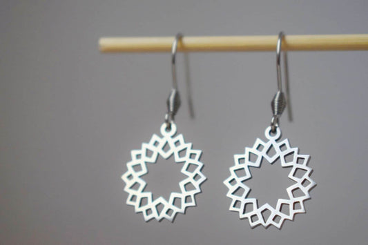 Ornament-Ohrringe für Frauen, Mandala-Ohrringe, Edelstahl-Ohrringe, Boho-Filigran-Ohrringe, Mandala-Schmuck, Geschenk für Sie