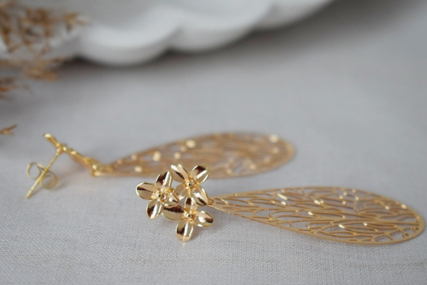 Ornament-Ohrringe für Frauen, Tropfenförmige Blumen-Ohrstecker, Boho-Chic-Ohrringe, filigrane Tropfenohrringe, Einzigartiger Mandala-Schmuck, Weihnachtsgeschenk