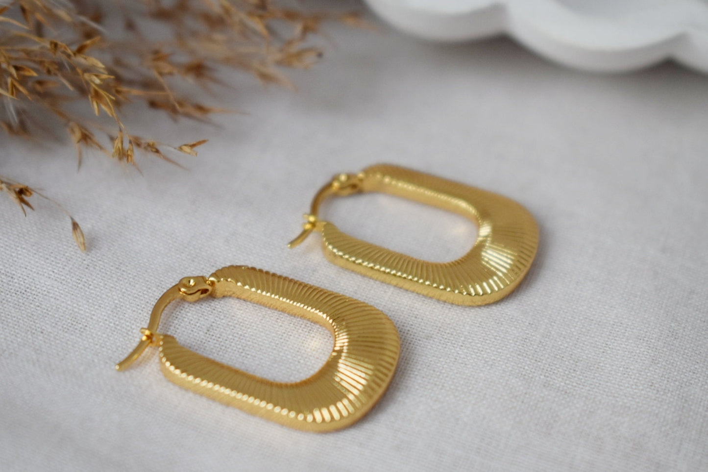 Geometrische Creolen, Rechteckige Ohrringe, 18 Karat vergoldeter Edelstahl, Chunky Statement Creolen, Moderner minimalistischer Unikatschmuck, Geschenk für Sie