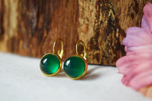 Grüne Achat Edelstein Ohrringe, Kleine Stein Ohrhänger, 18k vergoldeter Edelstahl Hebelverschluss, Handgefertigter Schmuck, Geschenk für Sie