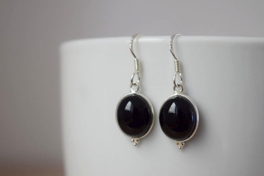 Schwarze Onyx Ohrringe, Edelstein Ohrringe aus Sterlingsilber, Boho Chic Ohrringe, Einzigartiger handgefertigter Schmuck, Bestes Weihnachtsgeschenk