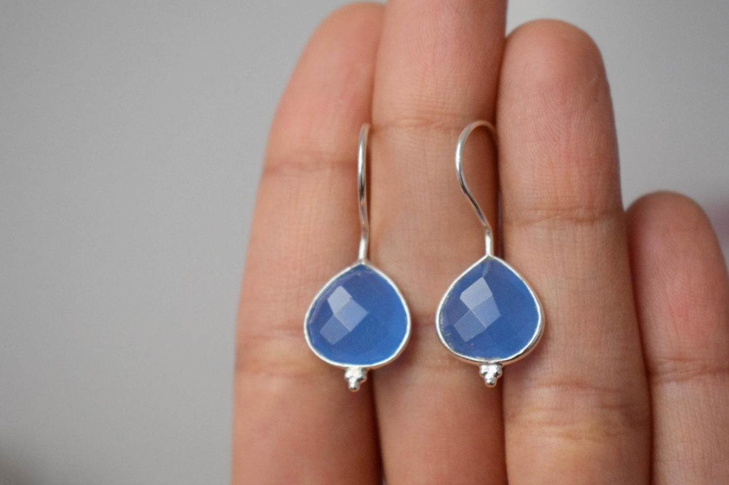 Muttertagsgeschenke, Blaue Chalcedon Ohrringe aus 925 Sterling Silber, Tropfen Edelstein, Naturstein, Einzigartiger Schmuck, Muttertagsgeschenk