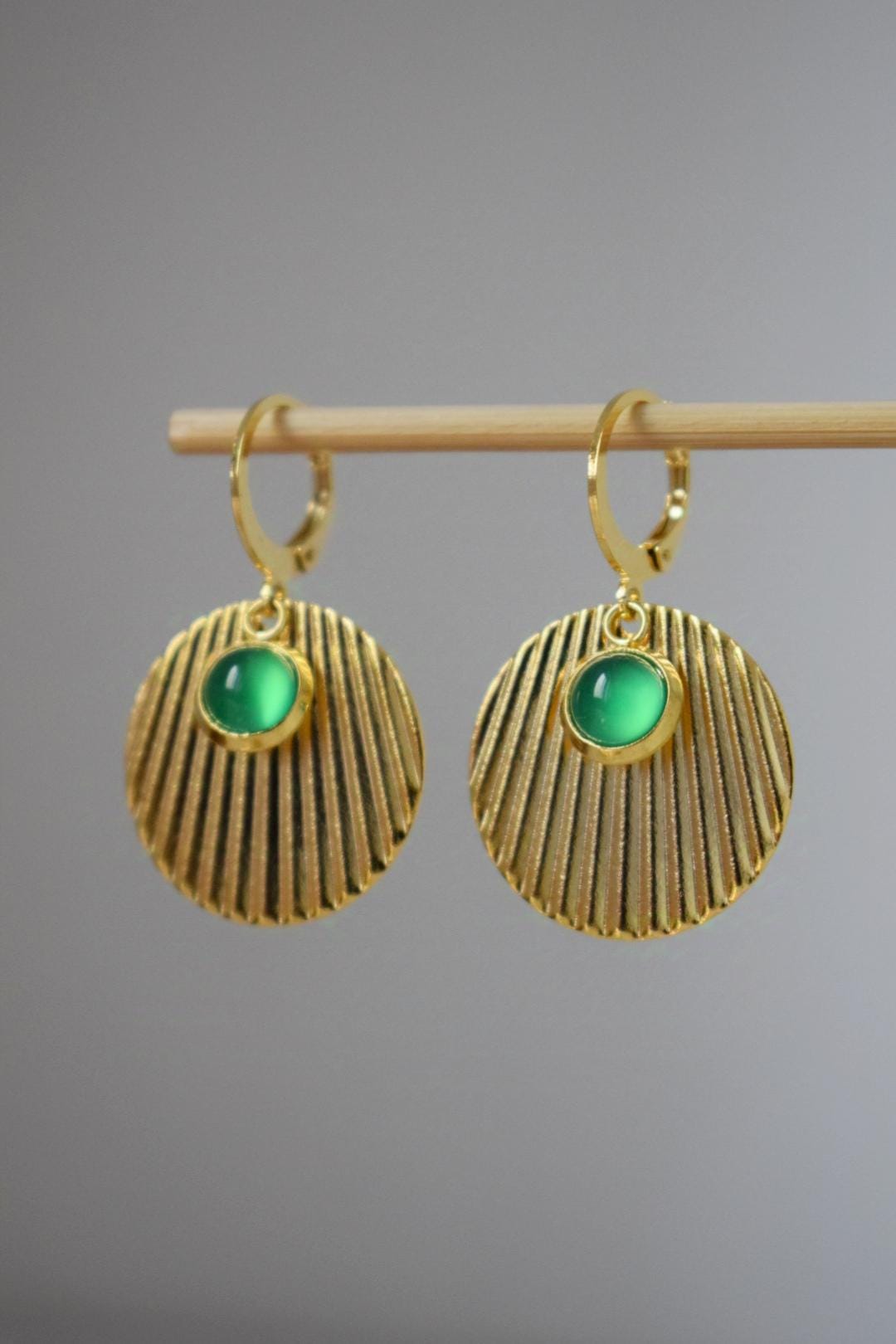 Grüne Achat Ohrringe, Runde Scheibenohrringe, 24k vergoldete Edelstahlohrringe, Leichter Schmuck, Bestes Weihnachtsgeschenk für Sie