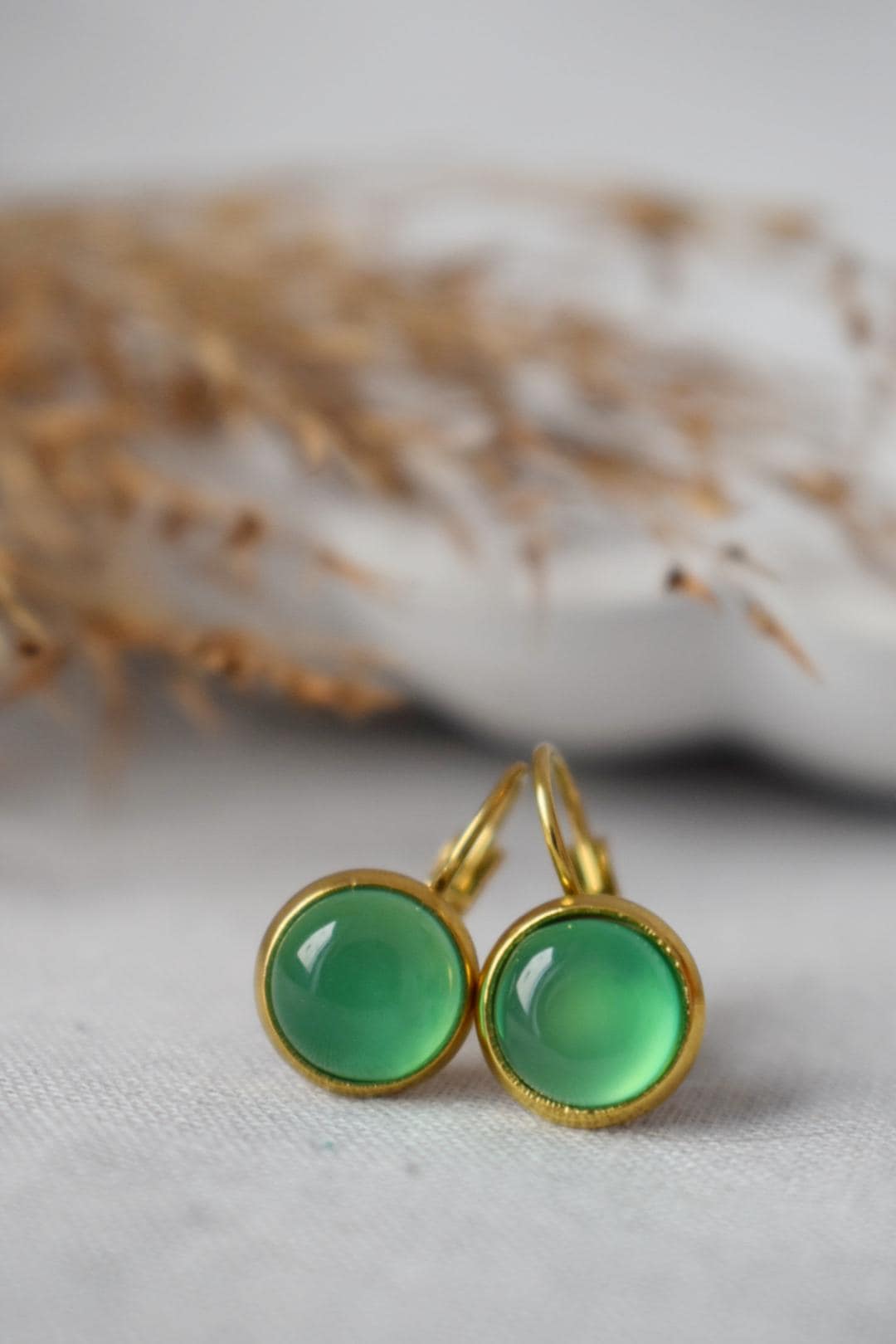 Grüne Achat Ohrringe, Edelstein Ohrringe, Hellgrüne Ohrringe mit Hebelverschluss, Handgefertigter Schmuck, Muttertagsgeschenk