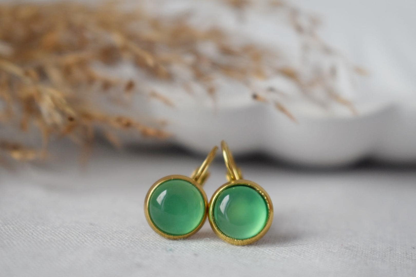 Grüne Achat Ohrringe, Edelstein Ohrringe, Hellgrüne Ohrringe mit Hebelverschluss, Handgefertigter Schmuck, Muttertagsgeschenk