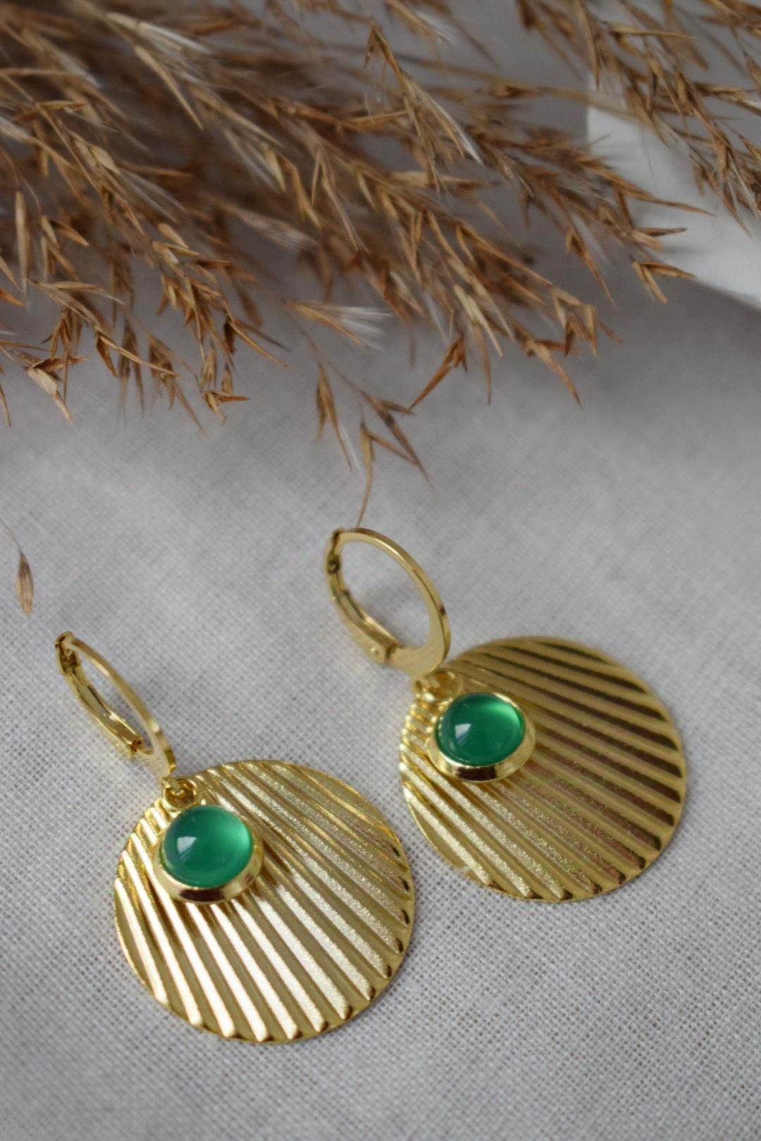Grüne Achat Ohrringe, Runde Scheibenohrringe, 24k vergoldete Edelstahlohrringe, Leichter Schmuck, Bestes Weihnachtsgeschenk für Sie