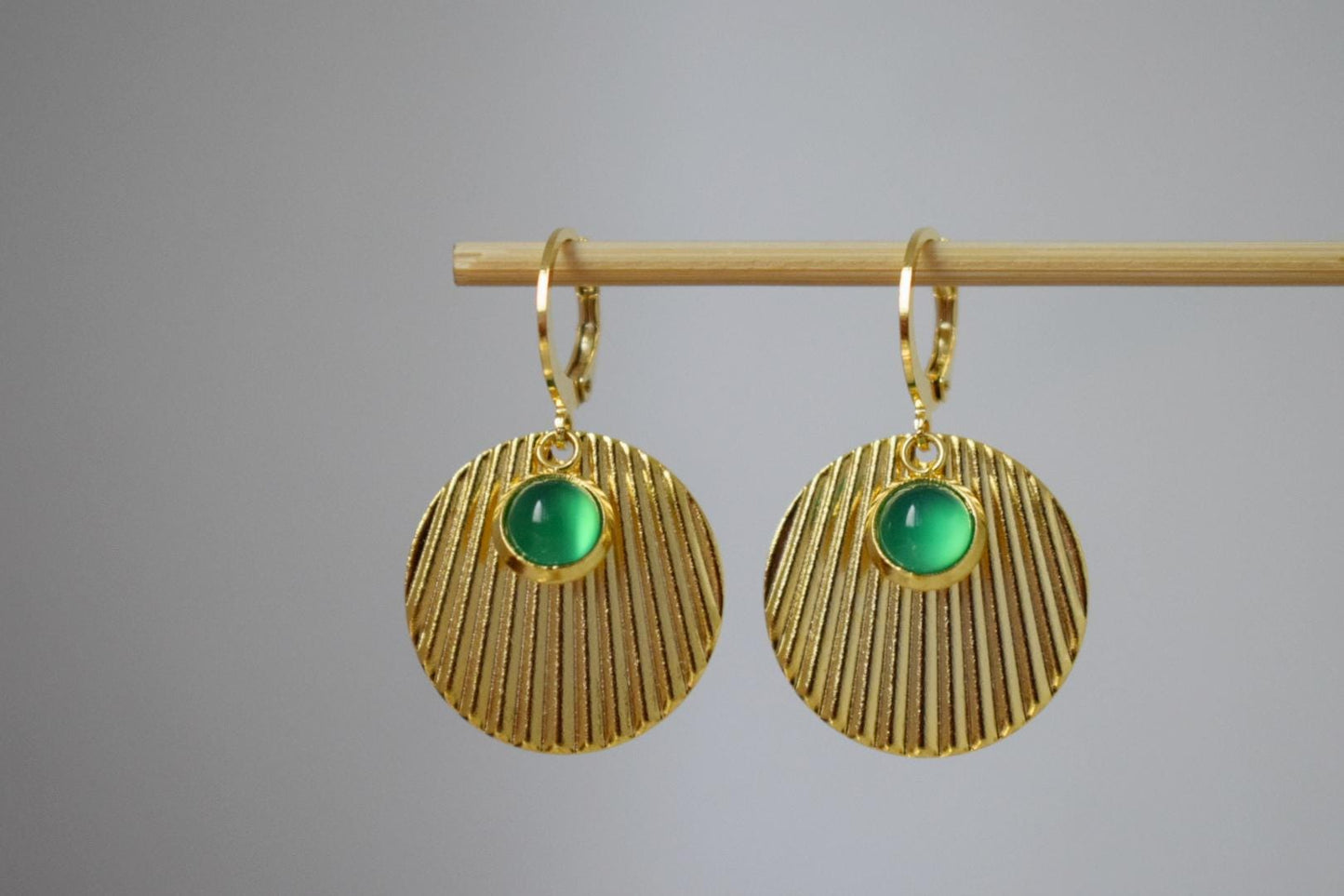 Grüne Achat Ohrringe, Runde Scheibenohrringe, 24k vergoldete Edelstahlohrringe, Leichter Schmuck, Bestes Weihnachtsgeschenk für Sie