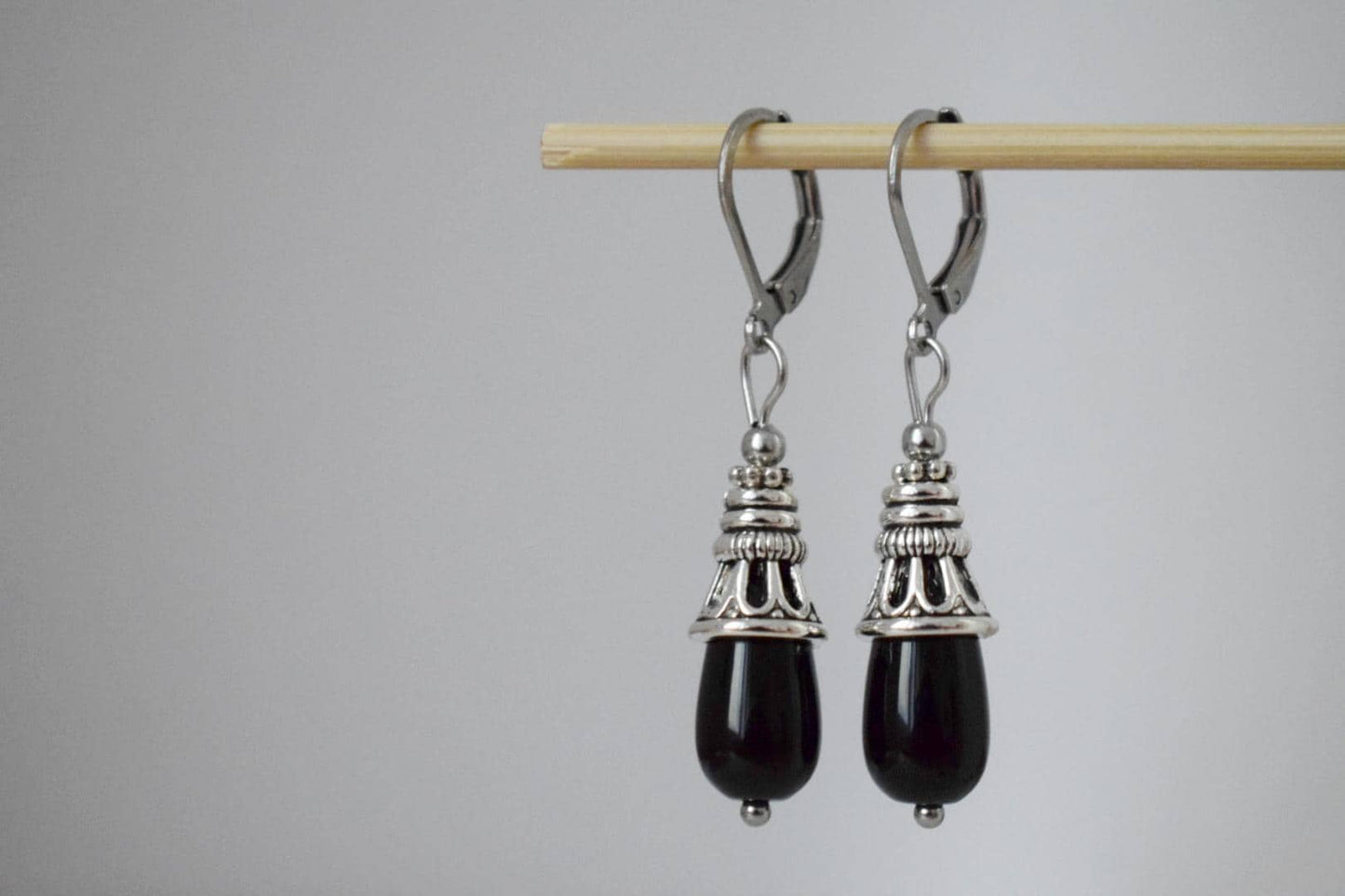 Schwarze Onyx Tropfen Ohrringe, Schwarze Edelstein Silber Tropfen Ohrringe, Vintage Stein Ohrringe für Frauen, Handgefertigter Schmuck Geschenk für Sie