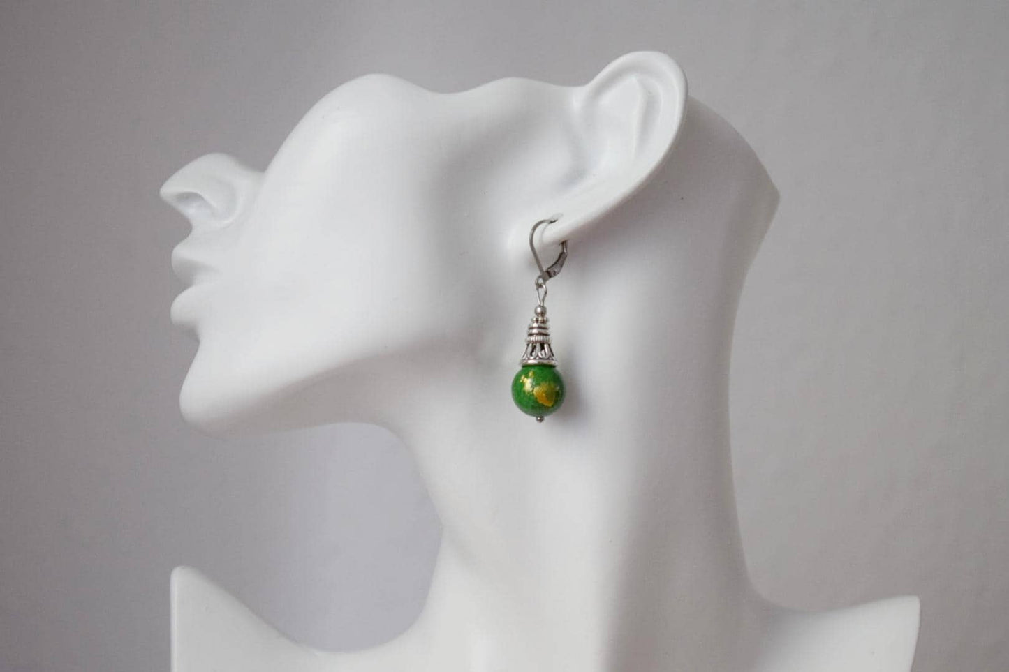 Grüne Jade Ohrringe, Boho Edelstein Ohrringe, Vintage Ohrhänger und Tropfen Ohrringe, Einzigartiger Boho Schmuck, Geschenk für Frauen