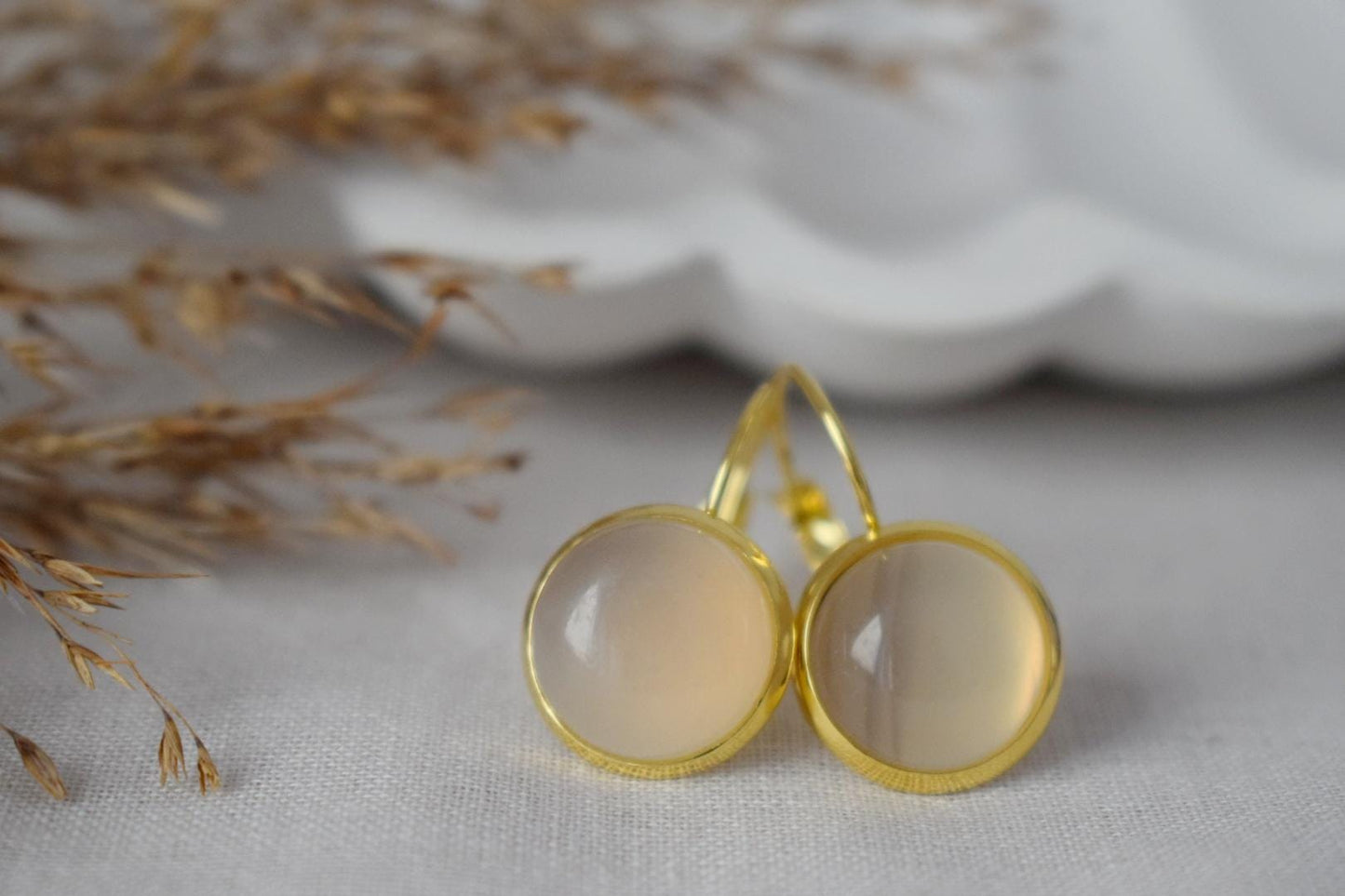 Graue Achat Ohrringe, Edelstein Ohrringe, 18k vergoldete Edelstahl Ohrringe, handgefertigter Schmuck, Valentinstag Geschenk für Sie