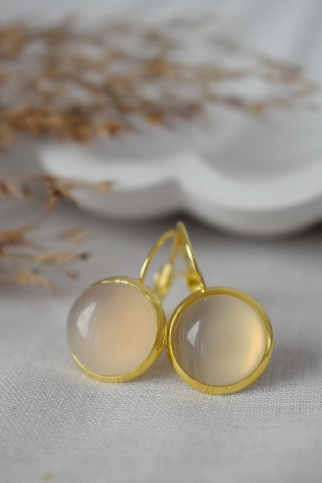 Graue Achat Ohrringe, Edelstein Ohrringe, 18k vergoldete Edelstahl Ohrringe, handgefertigter Schmuck, Valentinstag Geschenk für Sie