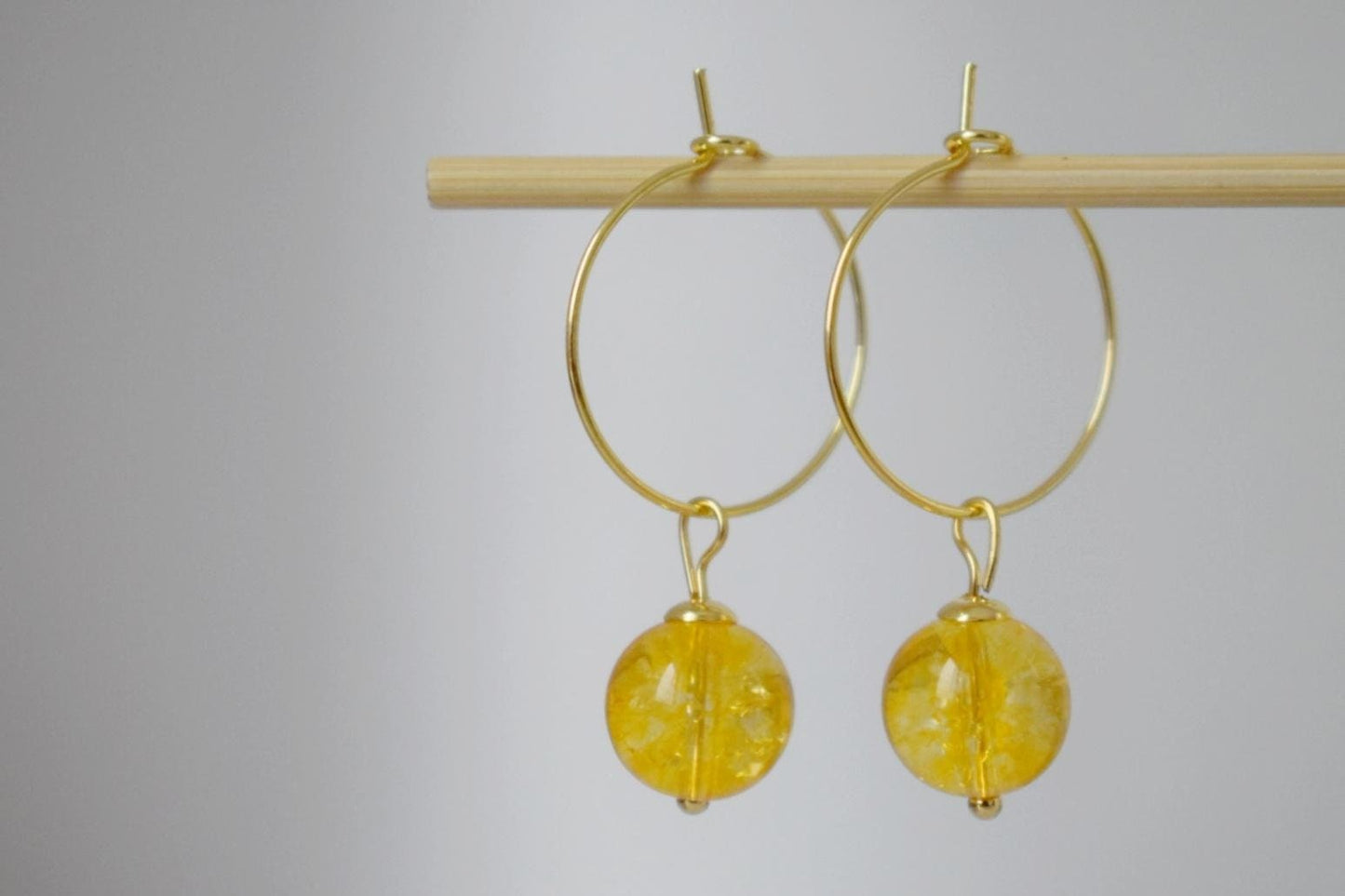 Creolen aus Citrinperlen, gelbe Edelsteinperle, 18 Karat vergoldeter chirurgischer Edelstahl, Geburtsstein für November, Schmuckgeschenk für Sie